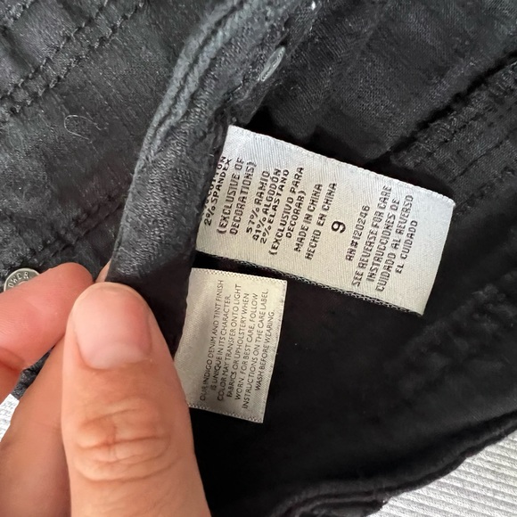 Shorts - Picture 2 of 3